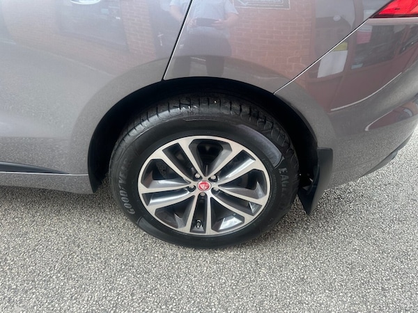 Used Jaguar F-Pace 2019 for sale - 75716726: Photo 35