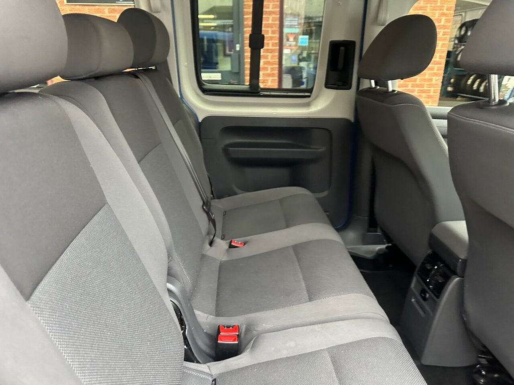 Used Volkswagen Caddy Maxi Life 2015 for sale - 77307350: Photo 21