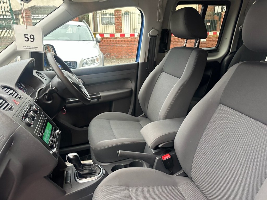 Used Volkswagen Caddy Maxi Life 2015 for sale - 77307350: Photo 6