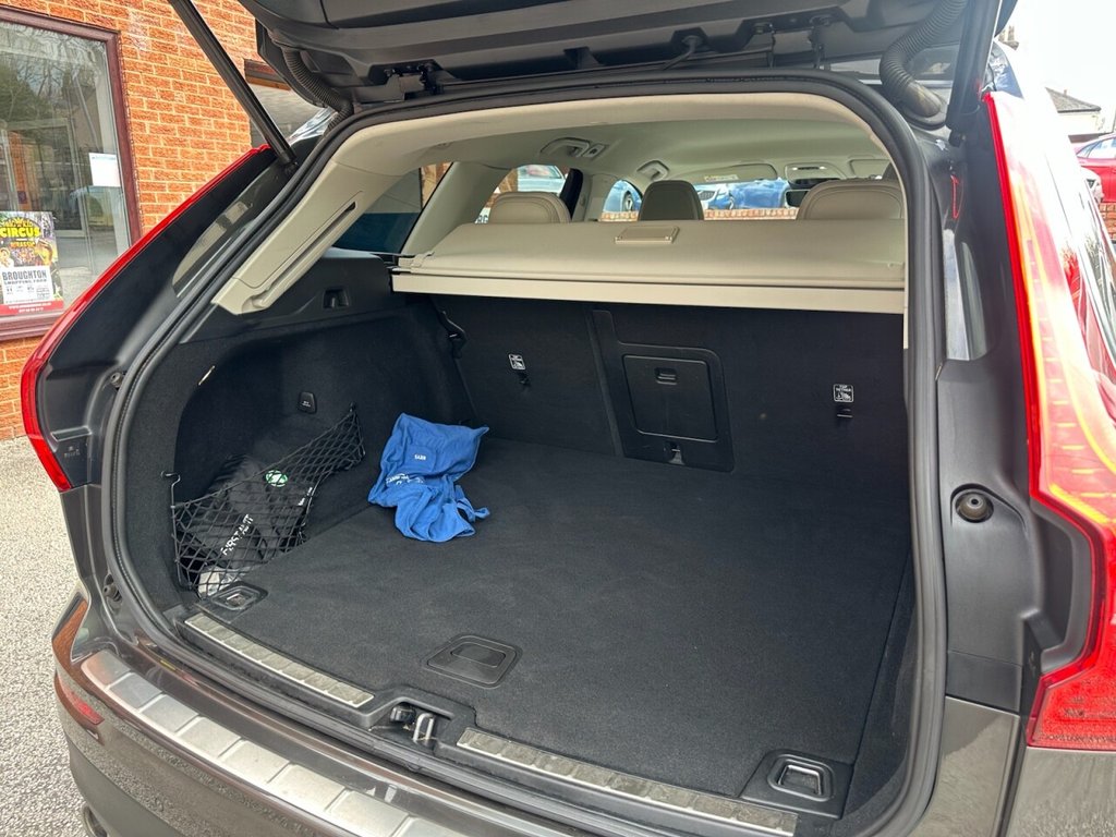 Used Volvo XC60 2018 for sale - 77681141: Photo 25