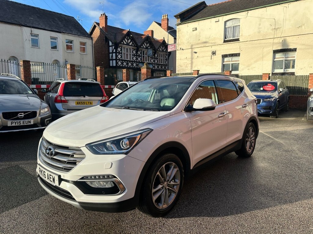 Used Hyundai Santa Fe 2016 for sale - 77227403: Photo 2