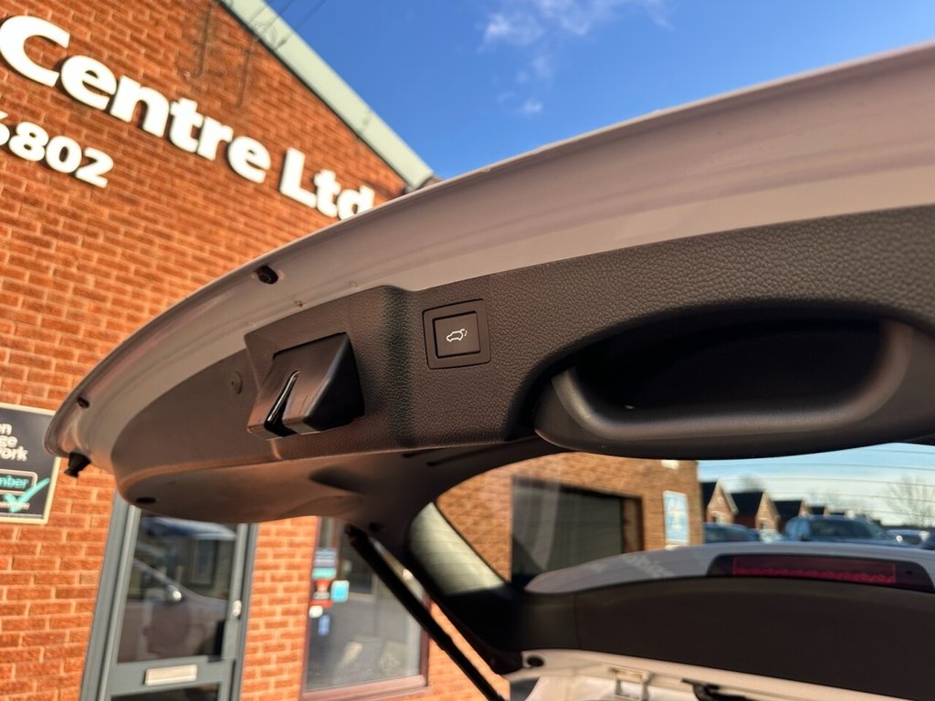 Used Hyundai Santa Fe 2016 for sale - 77227403: Photo 33