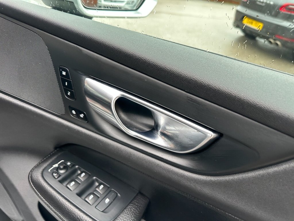 Used Volvo V60 Cross Country 2020 for sale - 77457507: Photo 33