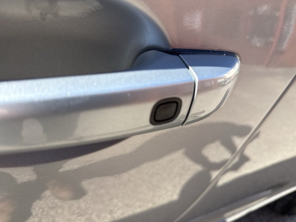 Used Volvo XC60 2017 for sale - 78212995: Photo 45