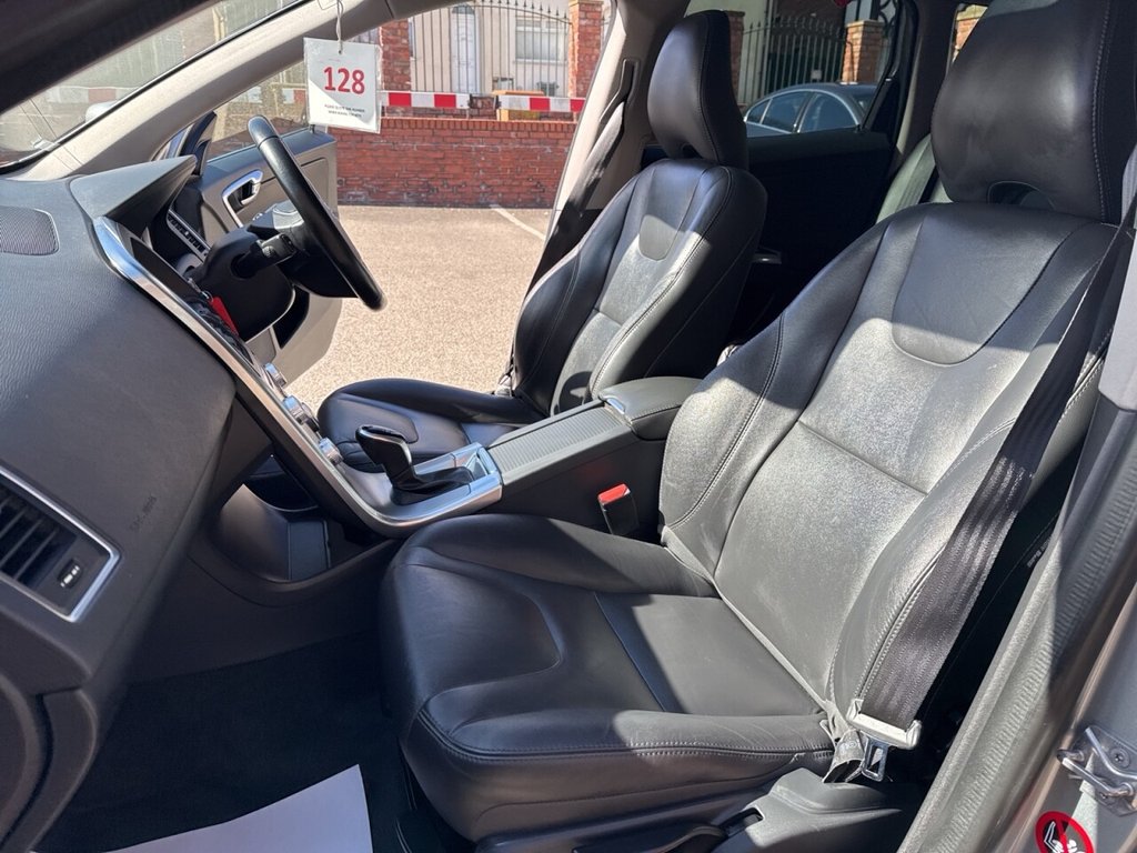 Used Volvo XC60 2017 for sale - 78212995: Photo 6