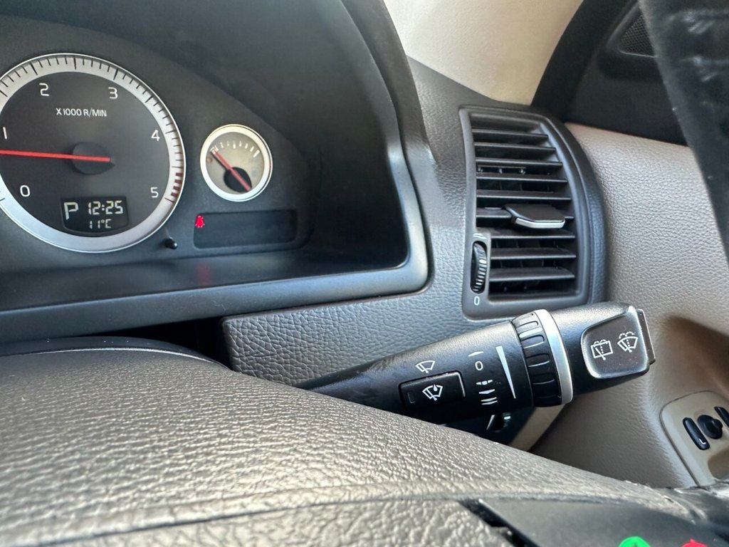 Used Volvo XC90 2012 for sale - 77835625: Photo 35