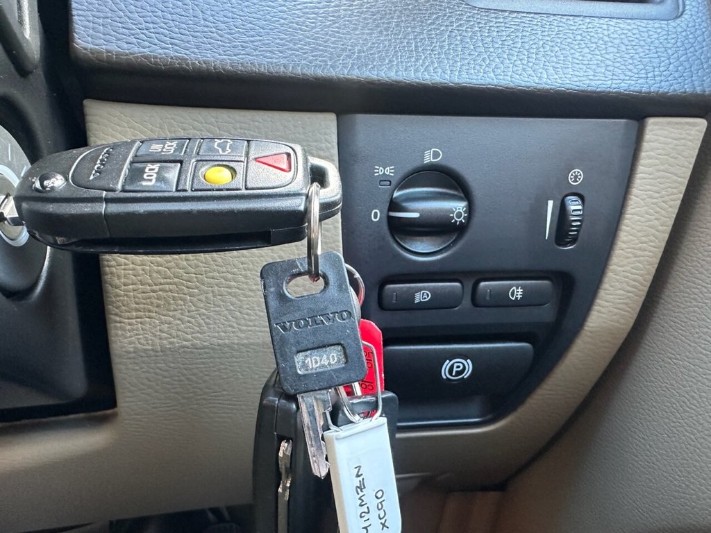 Used Volvo XC90 2012 for sale - 77835625: Photo 36