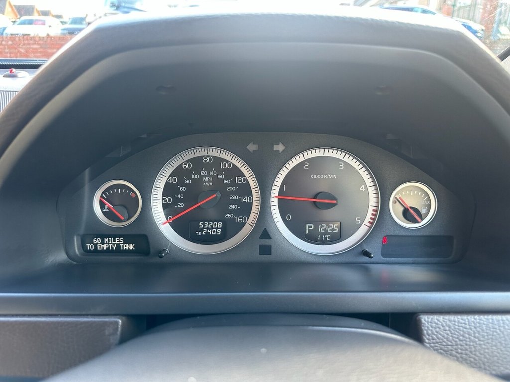 Used Volvo XC90 2012 for sale - 77835625: Photo 39