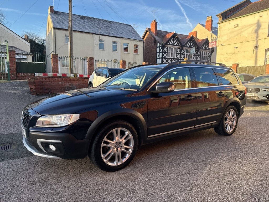 Used Volvo XC70 2016 for sale - 76711491: Photo 2