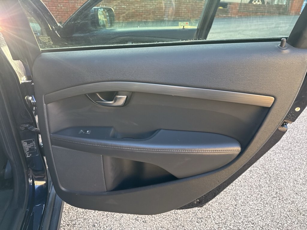 Used Volvo XC70 2016 for sale - 76711491: Photo 36