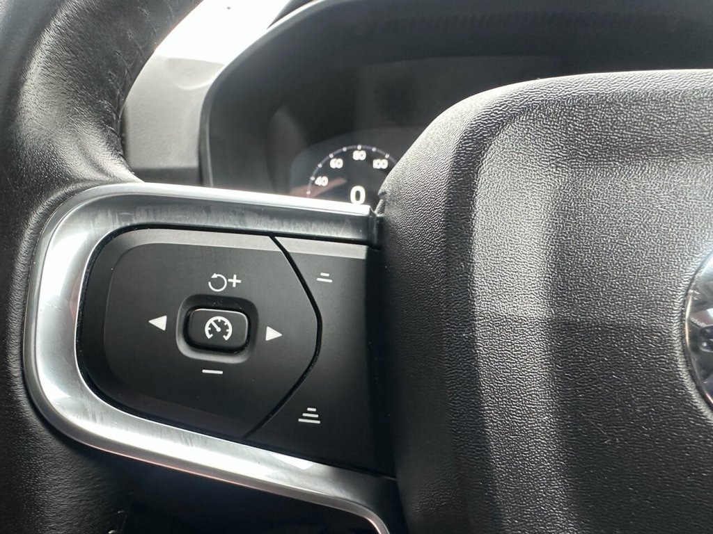 Used Volvo XC40 2018 for sale - 77879858: Photo 44