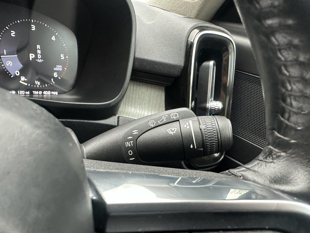 Used Volvo XC40 2018 for sale - 77879858: Photo 46