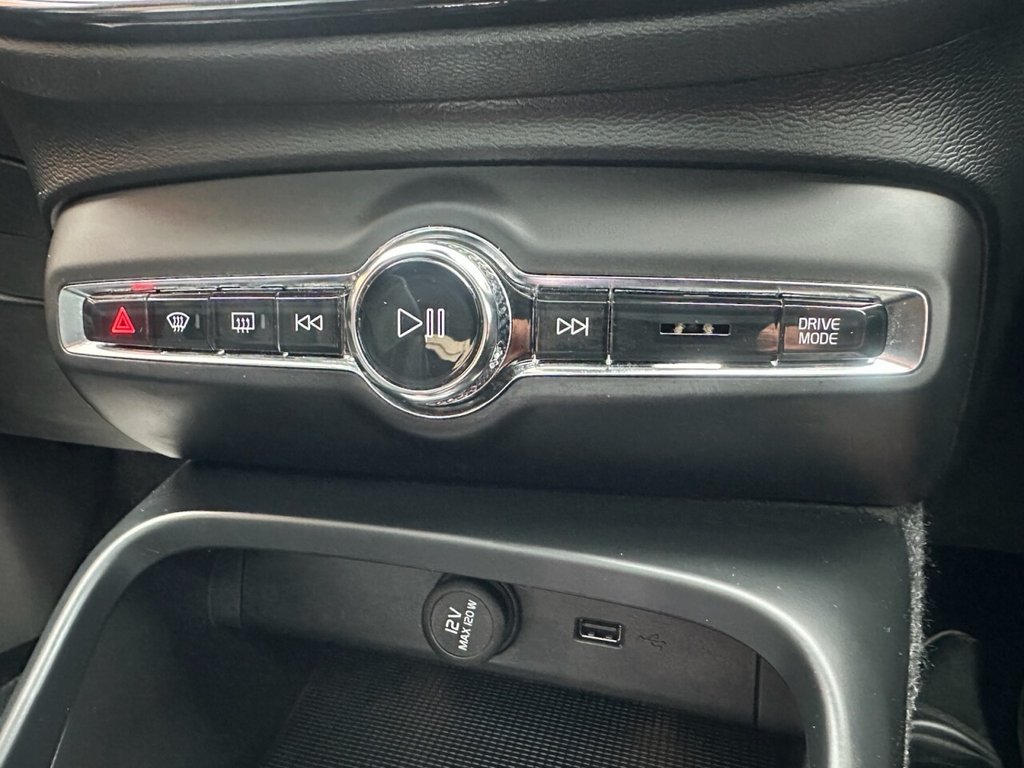 Used Volvo XC40 2018 for sale - 77879858: Photo 48