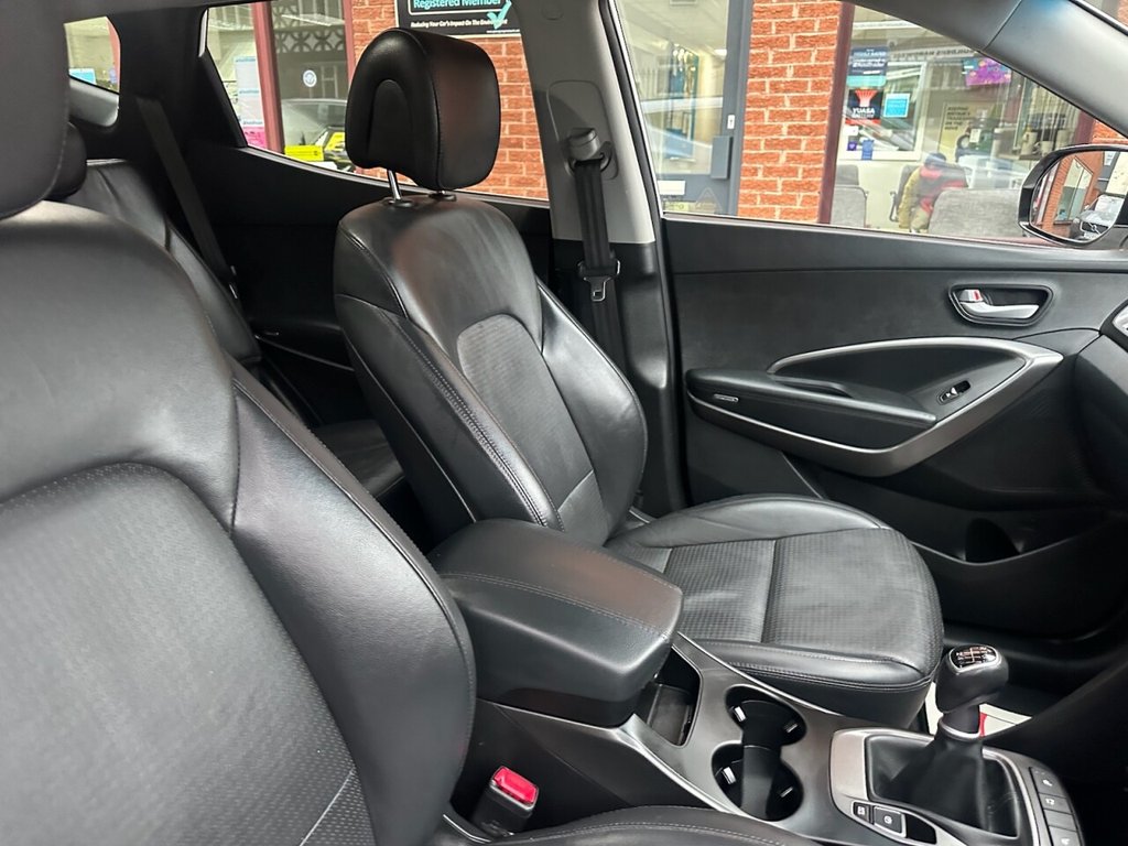 Used Hyundai Santa Fe 2015 for sale - 77288380: Photo 17
