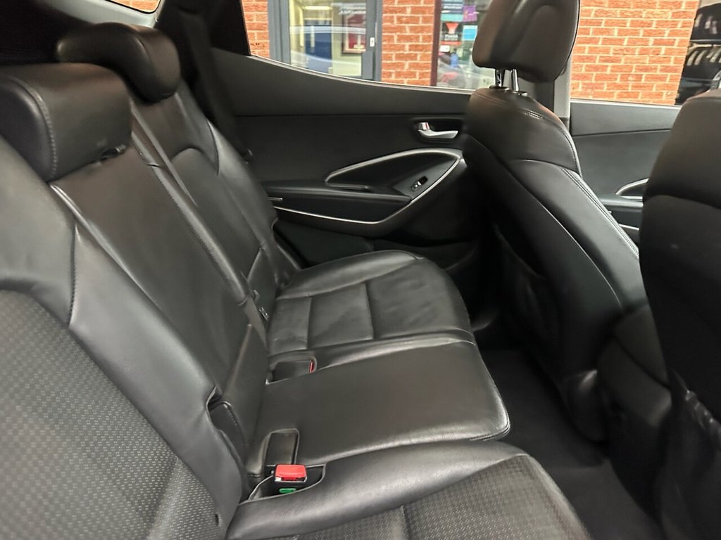 Used Hyundai Santa Fe 2015 for sale - 77288380: Photo 22