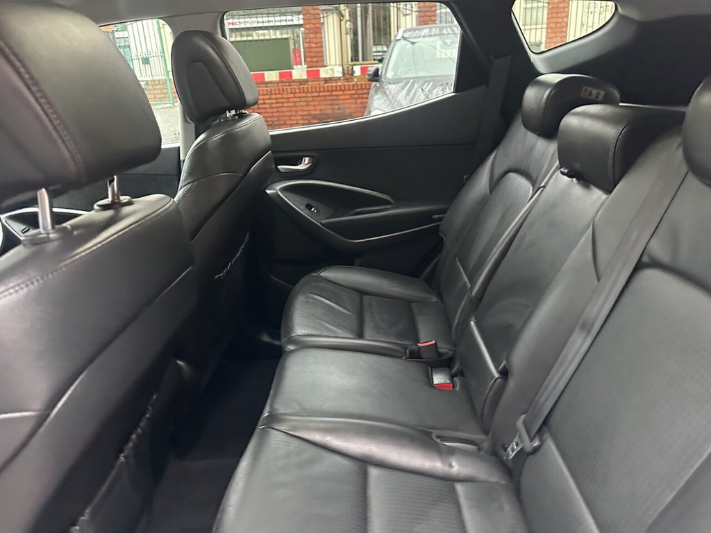 Used Hyundai Santa Fe 2015 for sale - 77288380: Photo 24