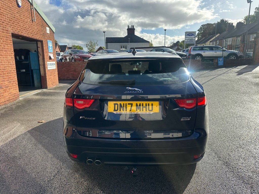 Used Jaguar F-Pace 2017 for sale - 76378480: Photo 2
