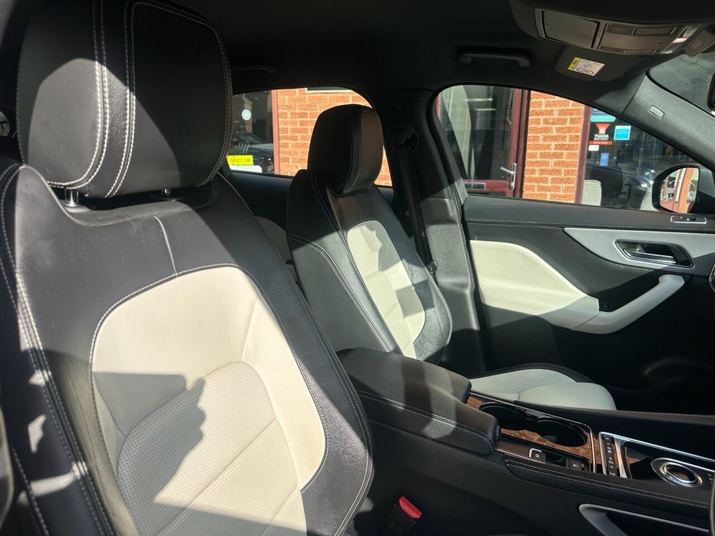 Used Jaguar F-Pace 2017 for sale - 76378480: Photo 21