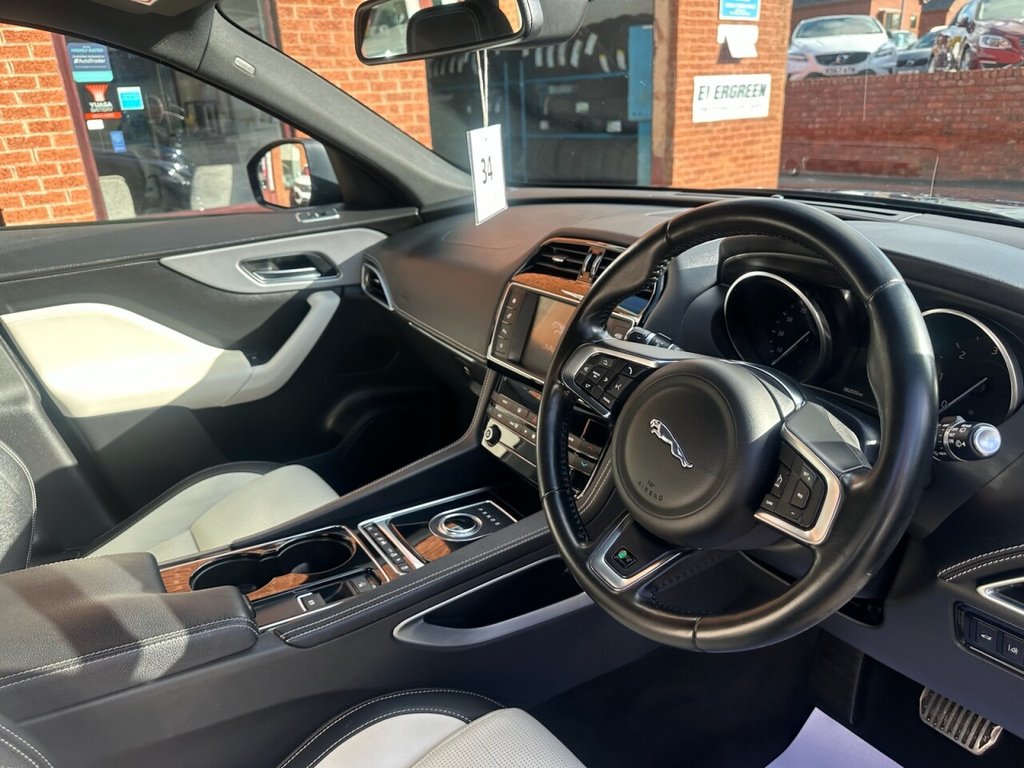 Used Jaguar F-Pace 2017 for sale - 76378480: Photo 22