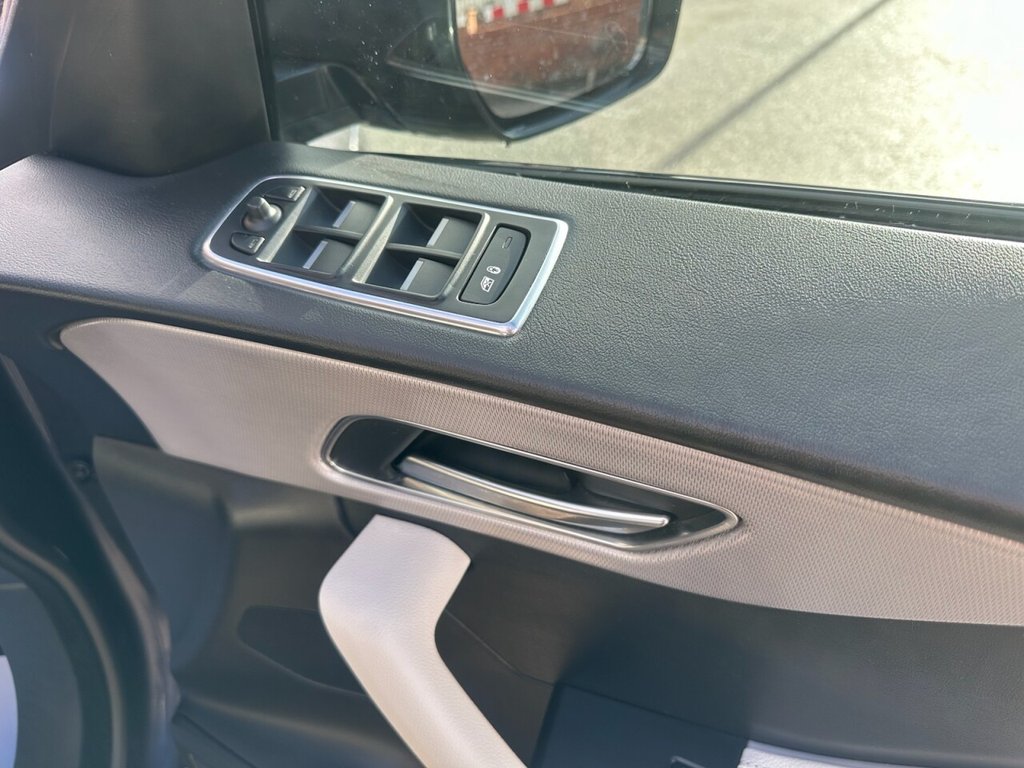 Used Jaguar F-Pace 2017 for sale - 76378480: Photo 23