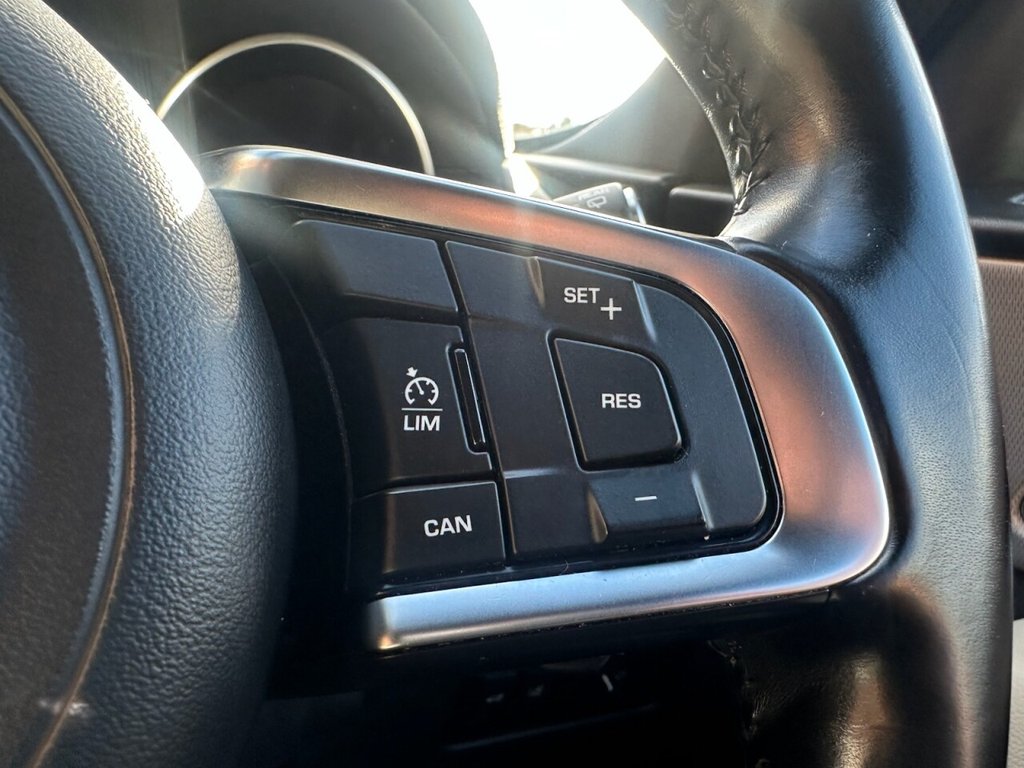 Used Jaguar F-Pace 2017 for sale - 76378480: Photo 28