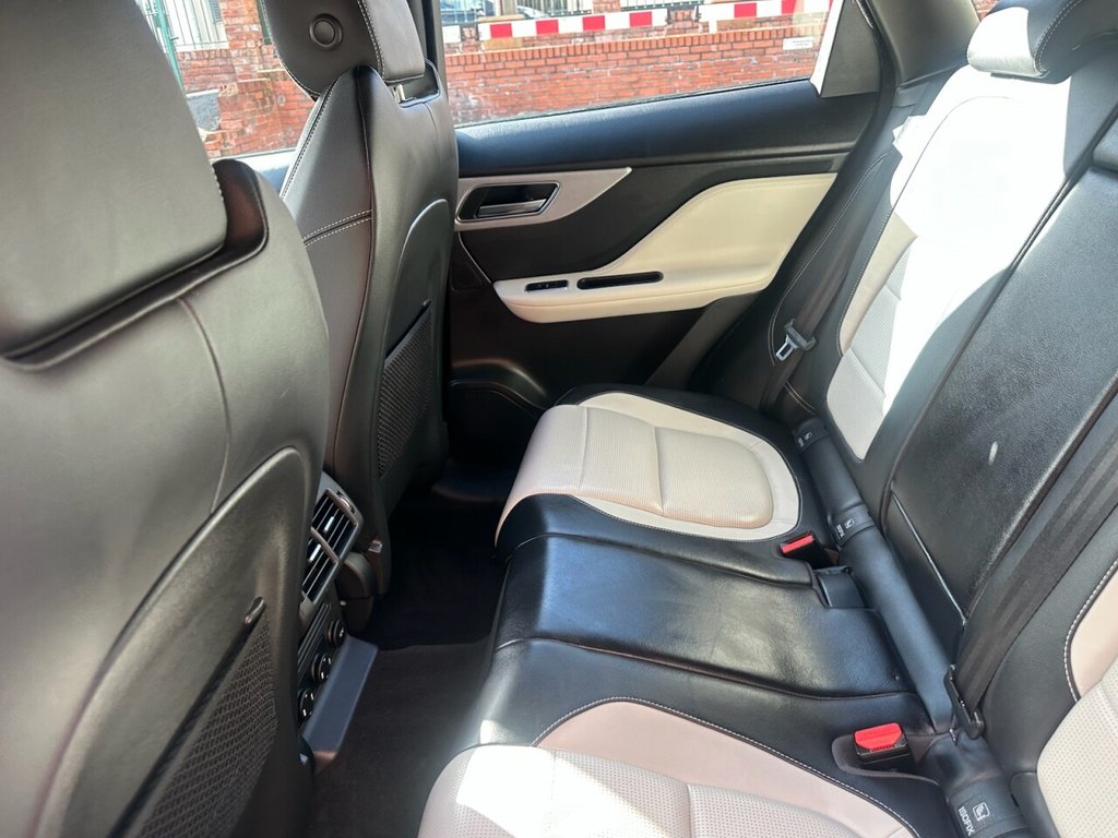 Used Jaguar F-Pace 2017 for sale - 76378480: Photo 7