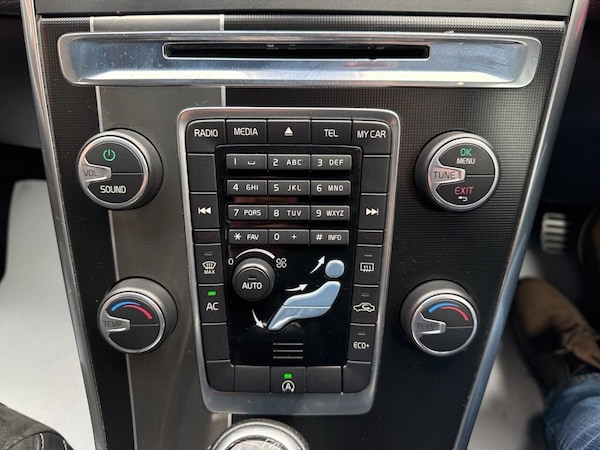 Used Volvo XC60 2015 for sale - 76313004: Photo 11