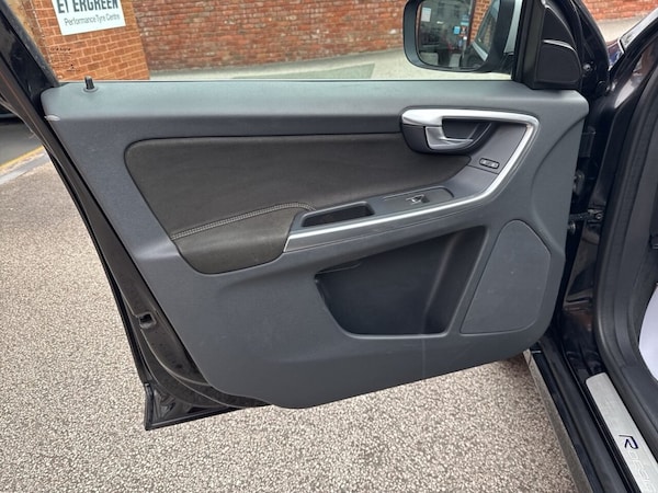 Used Volvo XC60 2015 for sale - 76313004: Photo 39