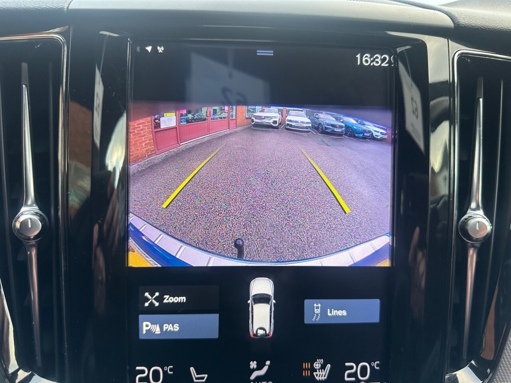 Used Volvo XC60 2018 for sale - 76496232: Photo 10