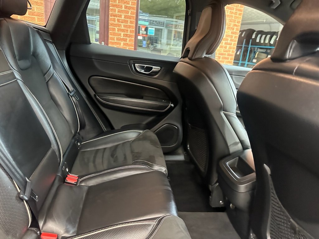 Used Volvo XC60 2018 for sale - 76496232: Photo 22