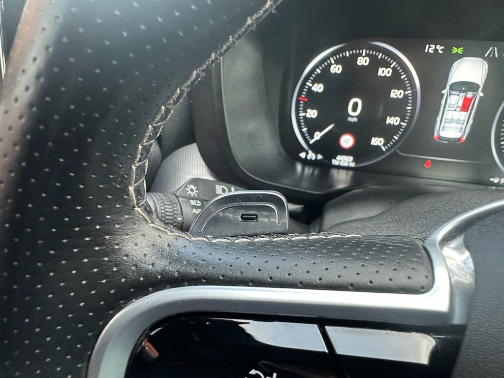 Used Volvo XC60 2018 for sale - 76496232: Photo 44