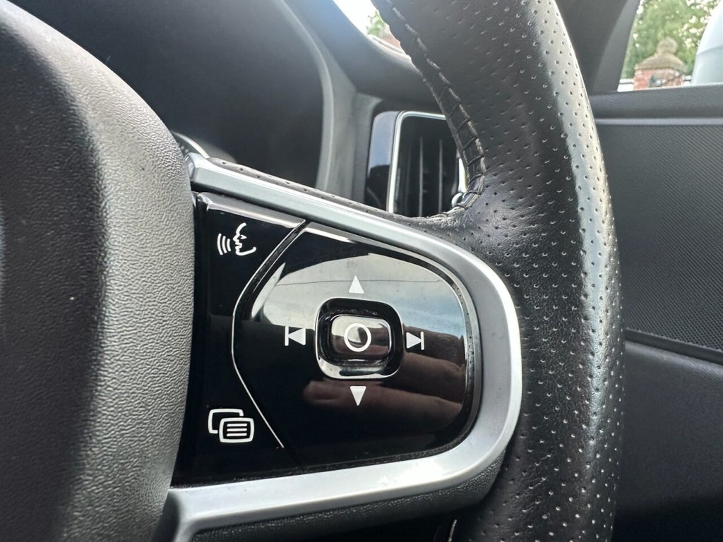 Used Volvo XC60 2018 for sale - 76496232: Photo 46