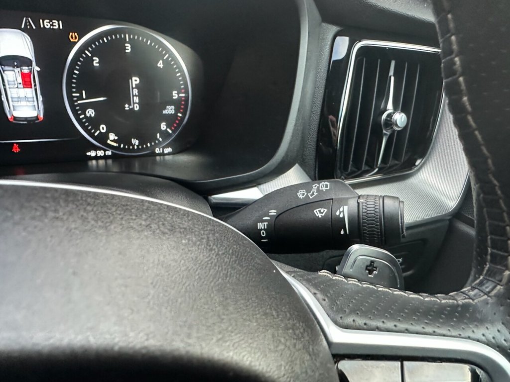 Used Volvo XC60 2018 for sale - 76496232: Photo 47