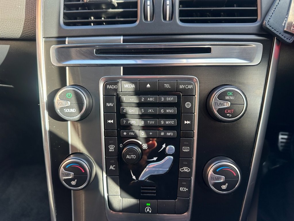 Used Volvo XC60 2016 for sale - 78059620: Photo 10