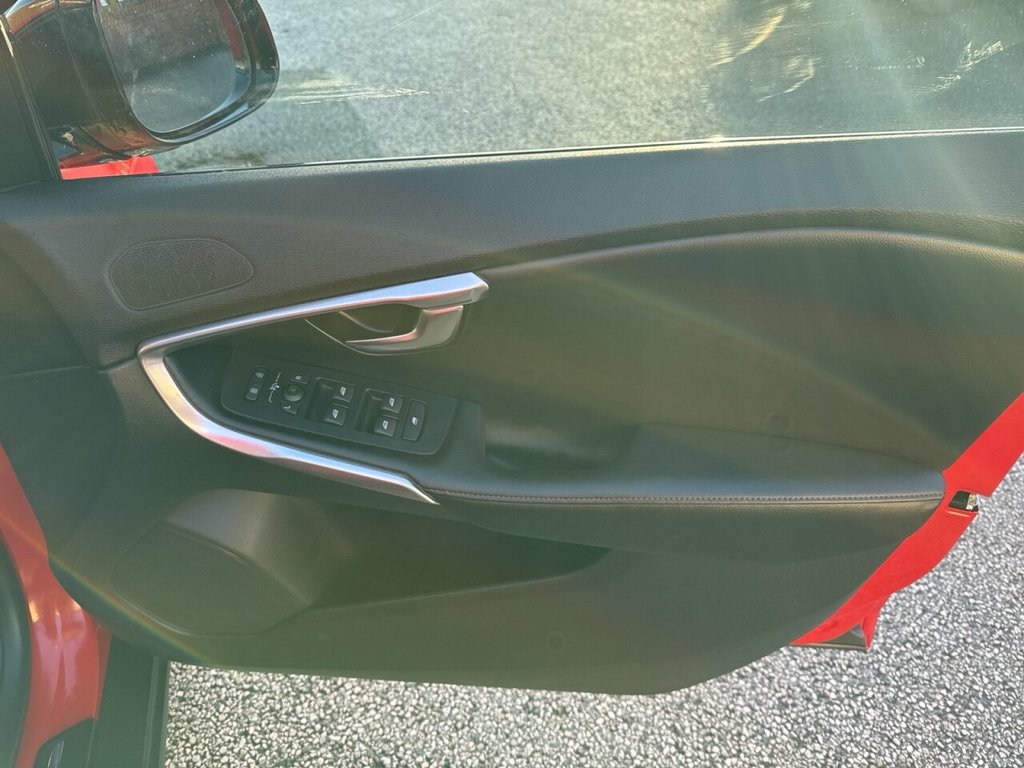 Used Volvo V40 Cross Country 2015 for sale - 76999148: Photo 33