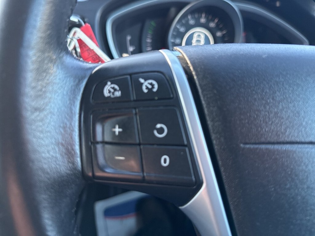 Used Volvo V40 Cross Country 2015 for sale - 76999148: Photo 47