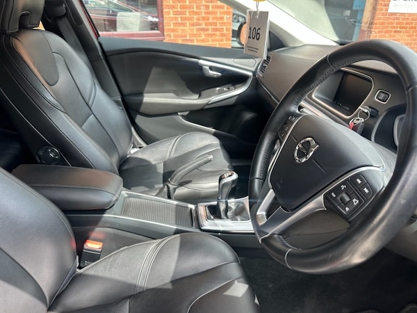 Used Volvo V40 2017 for sale - 75527738: Photo 15