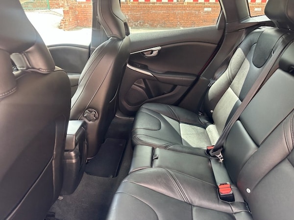 Used Volvo V40 2017 for sale - 75527738: Photo 24