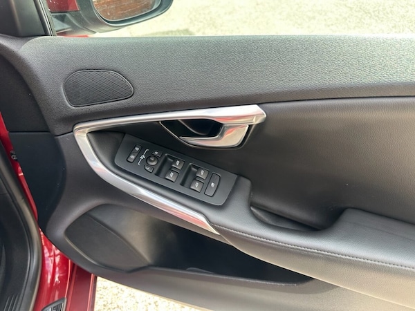 Used Volvo V40 2017 for sale - 75527738: Photo 36