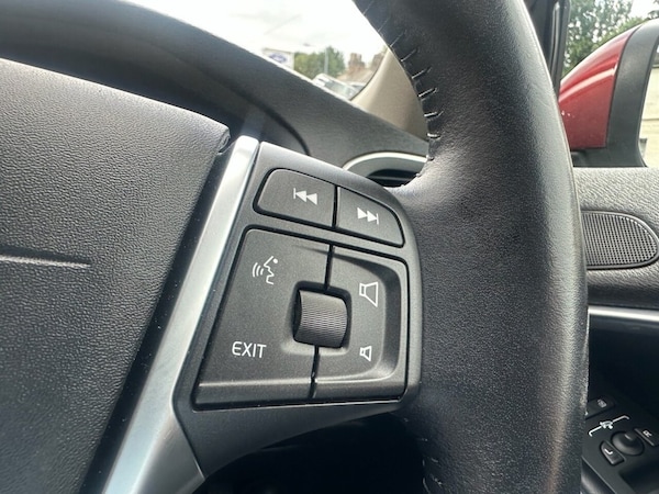 Used Volvo V40 2017 for sale - 75527738: Photo 42