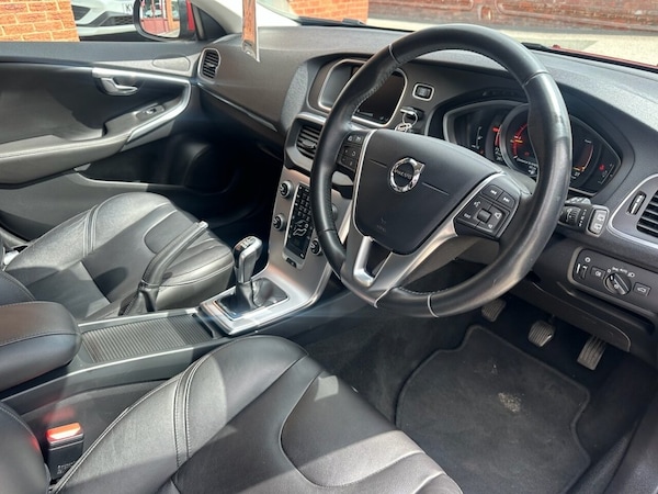 Used Volvo V40 2017 for sale - 75527738: Photo 5