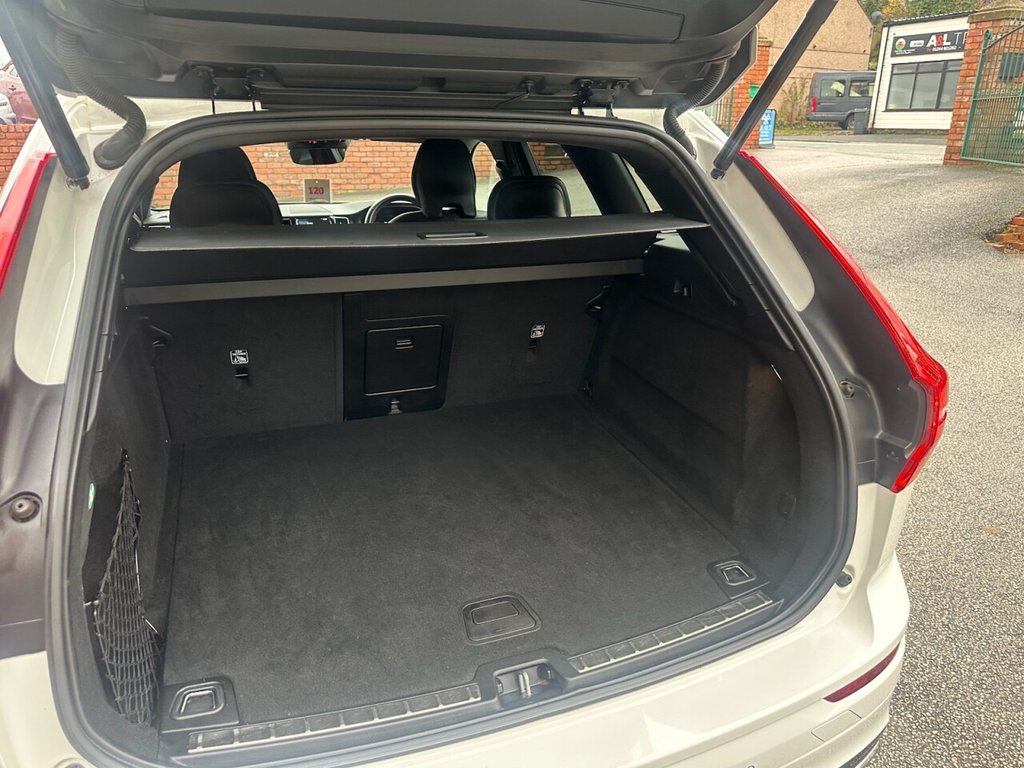 Used Volvo XC60 2018 for sale - 76900875: Photo 29