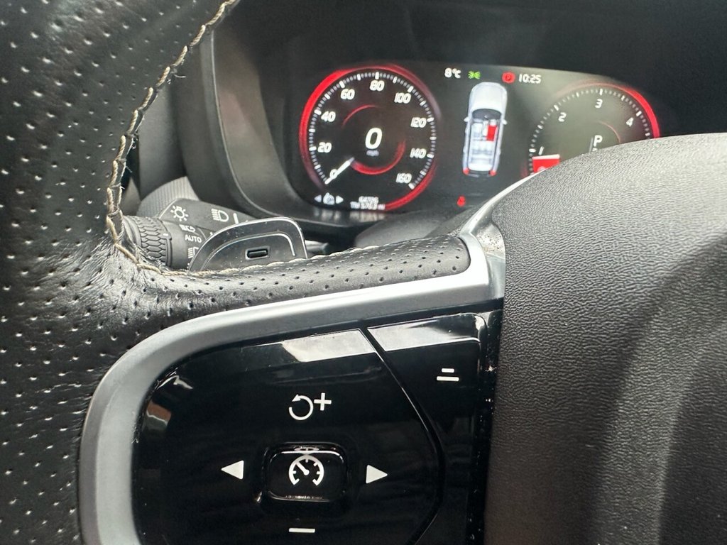 Used Volvo XC60 2018 for sale - 76900875: Photo 44