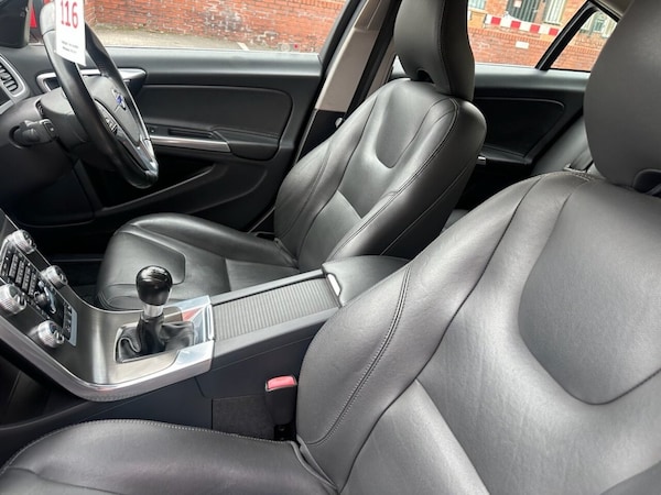 Used Volvo S60 2014 for sale - 76202959: Photo 6