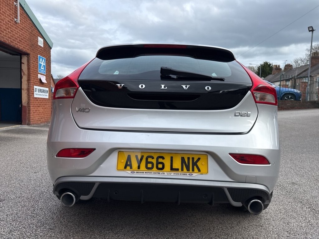 Used Volvo V40 2016 for sale - 78206622: Photo 10