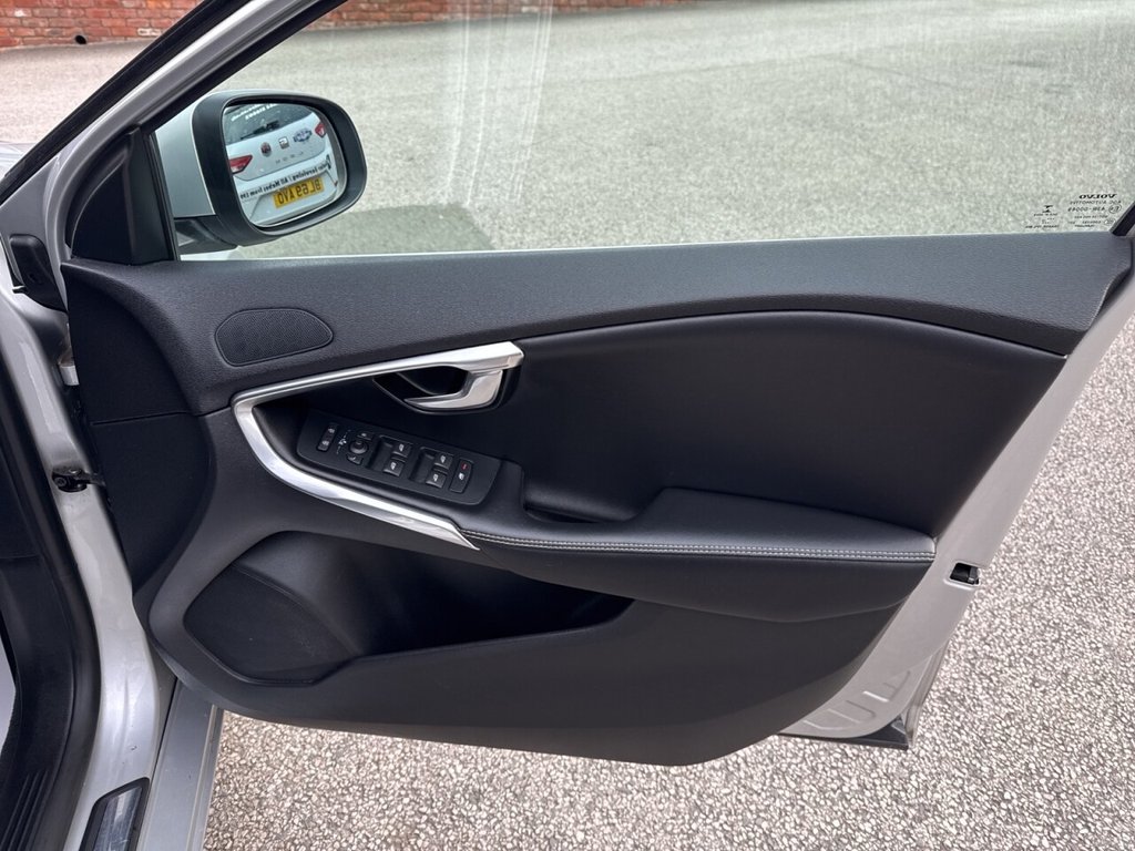 Used Volvo V40 2016 for sale - 78206622: Photo 12