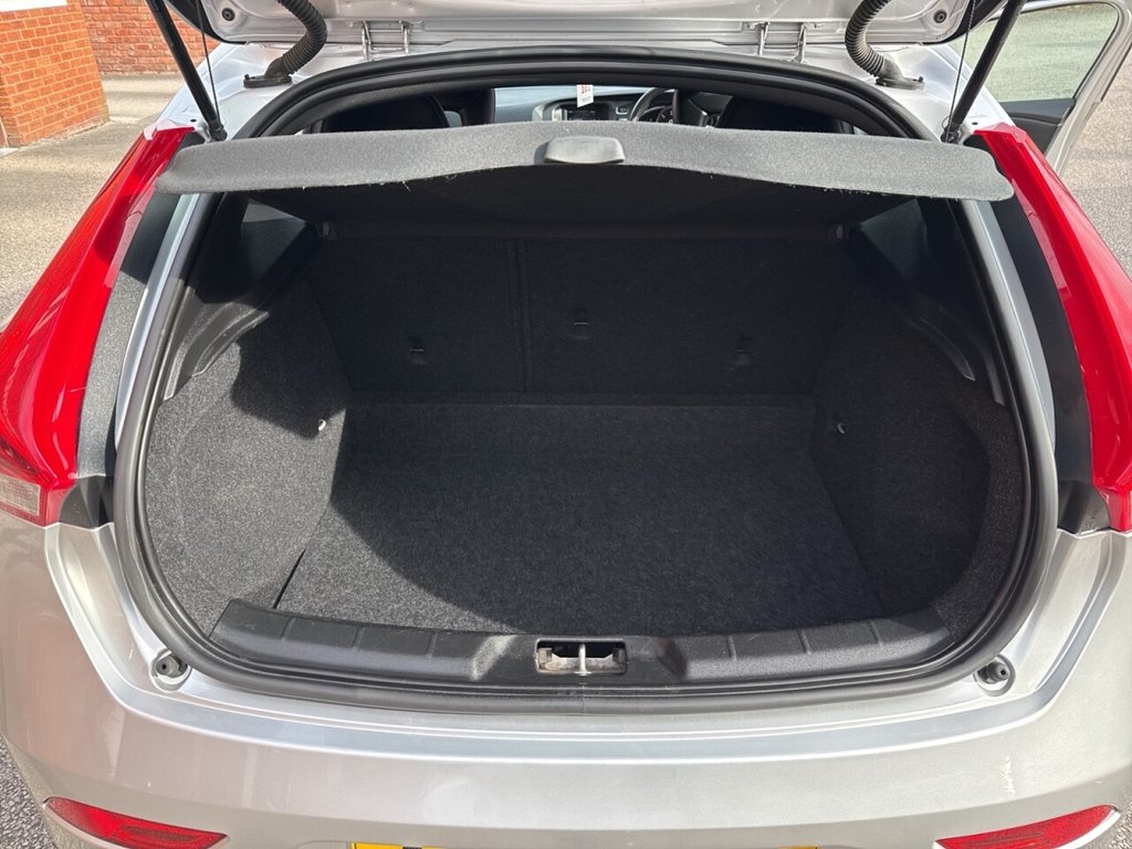 Used Volvo V40 2016 for sale - 78206622: Photo 17