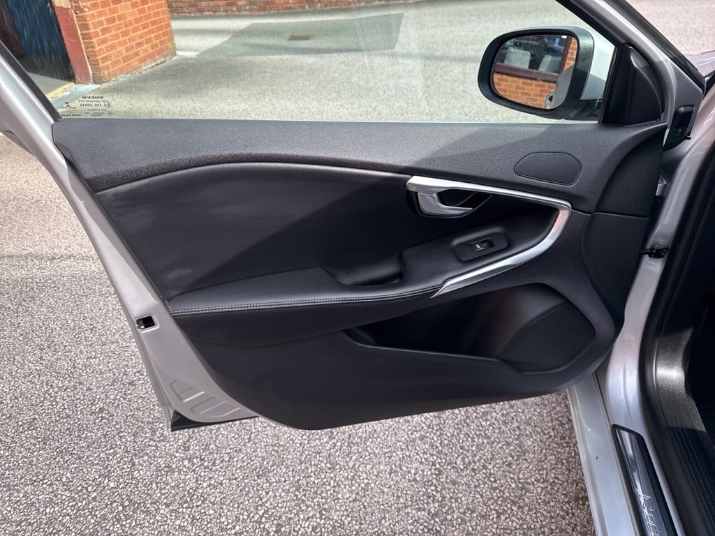 Used Volvo V40 2016 for sale - 78206622: Photo 22