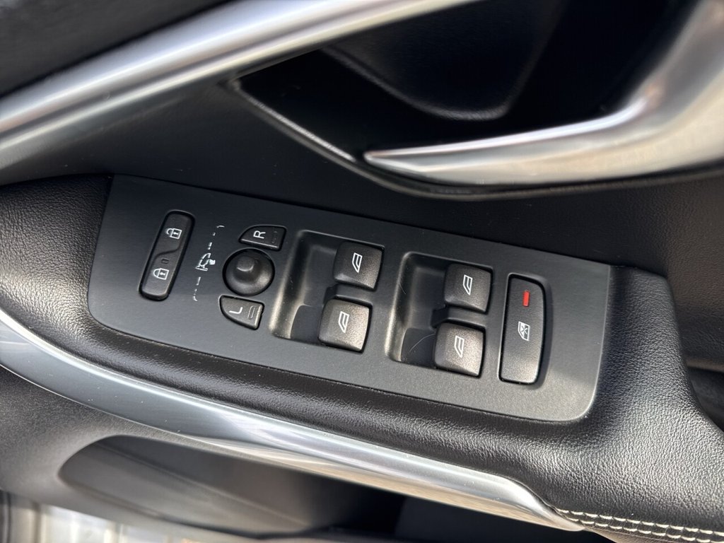 Used Volvo V40 2016 for sale - 78206622: Photo 31