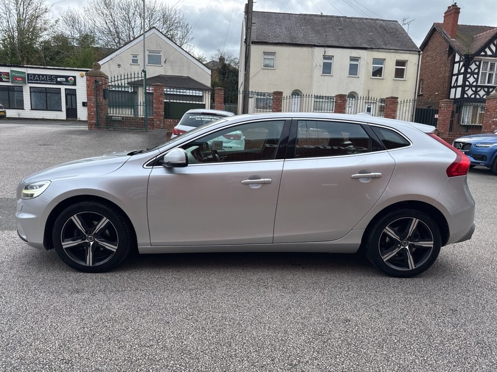 Used Volvo V40 2016 for sale - 78206622: Photo 8